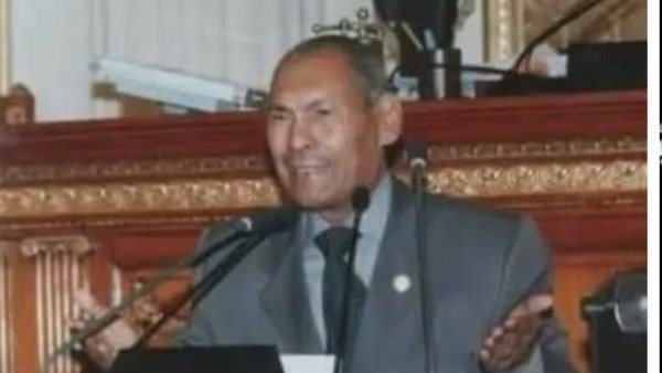 حضور كبير للتنفيذيين.. آلاف القنائيين يشيعون جنازة البرلماني أحمد الجبلاوى بقنا