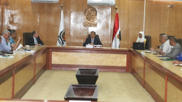 اجتماع جامعة جنوب الوادى 
