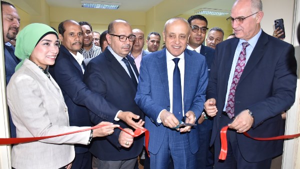 محافظ الأقصر يحقق حلم أبنائها بأفتتاح حمام السباحة الأوليمبي