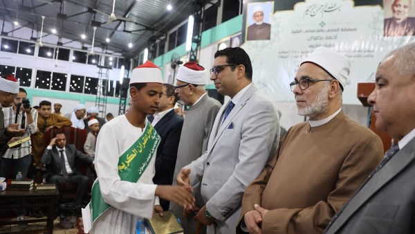 نائب محافظ الأقصر يشارك في احتفالية تكريم الناجحين في مسابقة الشيخ أحمد رضوان السنوية