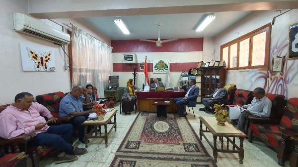وكيل تعليم الأقصر يعقد اجتماعًا موسعًا لمناقشة الاستعدادات النهائية لامتحانات نهاية العام