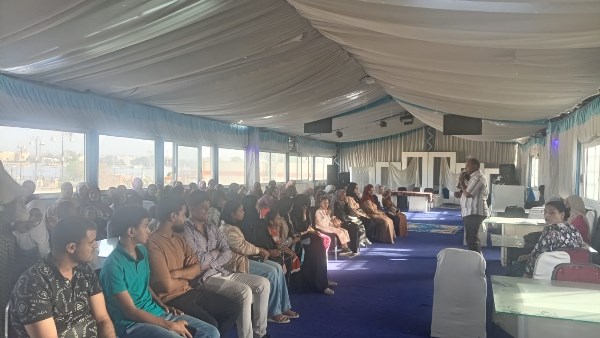 " شباب على خطى النور " ندوة توعوية للشباب والرياضة بالأقصر