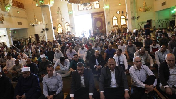 محافظ أسوان: نتواجد بين المواطنين للاستماع إلى مطالبهم وتلبيتها