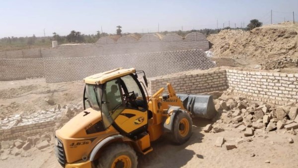محافظ أسوان ينعى شهيد الواجب لوفاته أثناء مشاركته بحملة لإزالة التعديات بإدفو