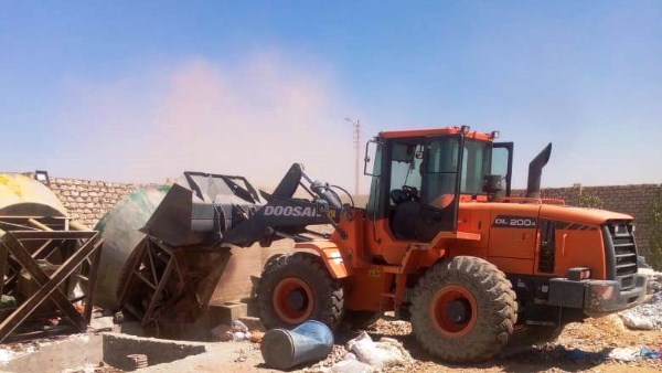 إزالة 50 طاحونة وكسارة خاصة بالذهب داخل 10 مواقع فى أسوان
