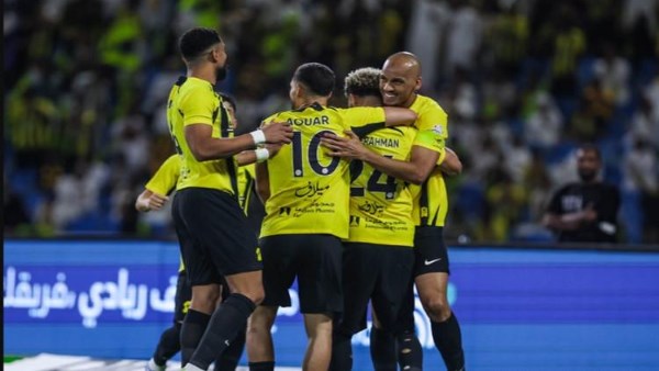 التشكيل الرسمي لكلاسيكو الاتحاد والشباب في الدوري السعودي