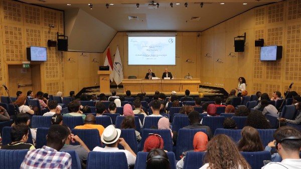 وفد منحة ناصر بمكتبة الإسكندرية