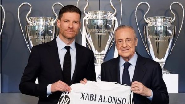 عودة الأسطورة إلى بيته.. تشابي ألونسو يوقع عقود تدريب ريال مدريد
