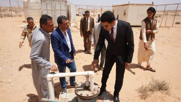 نائب محافظ مطروح خلال الجولة بالضبعة 