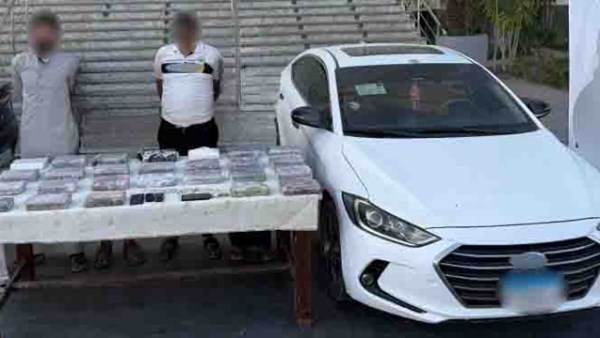 المتهمين بحوزتهما المضبوطات 