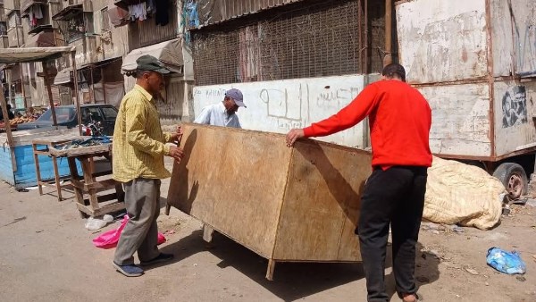 استمرار الحملات المكبرة لإزالة الإشغالات والأسواق العشوائية بضواحي بورسعيد 