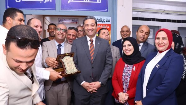 محافظ دمياط 