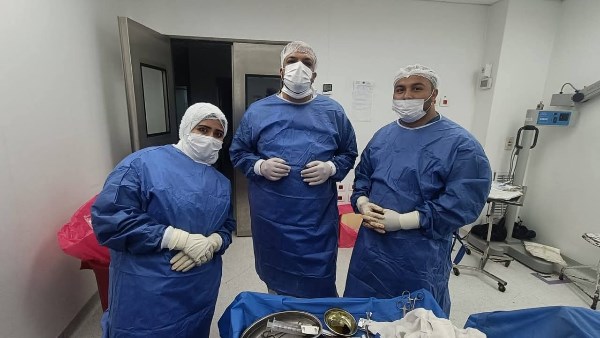 أخبار القليوبية| الطب الشرعي يكشف مفاجأة في تعدّي جد على حفيده.. واستخراج هاتف محمول من معدة مريض