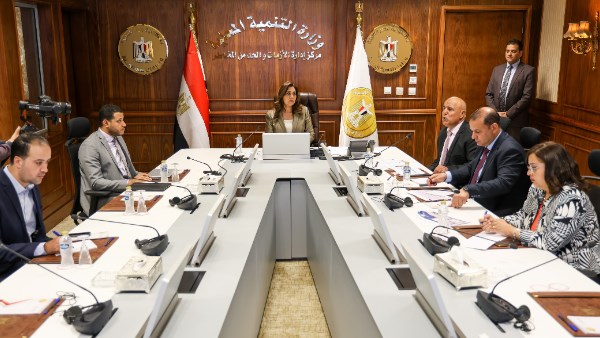اجتماع وزيرة التنمية المحلية 