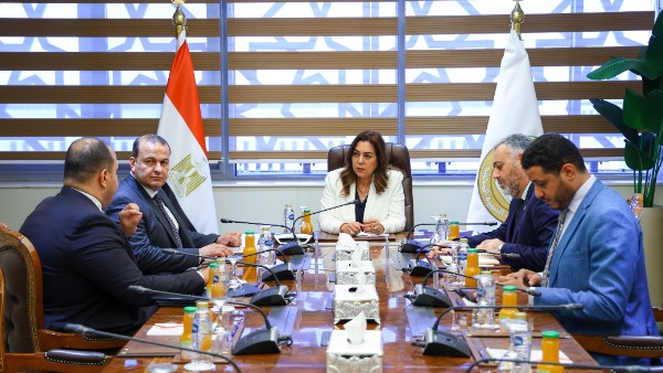 اجتماع وزيرة التنمية المحلية 