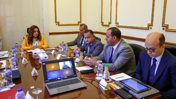 اجتماع وزيرة التنمية المحلية 
