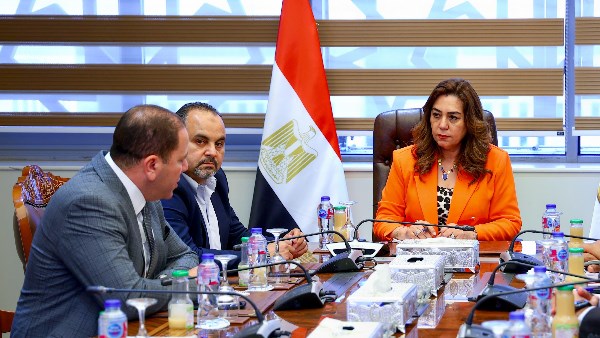 وزيرة التنمية المحلية: الدولة ضخت 360 مليار جنيه لتطوير 1477قرية