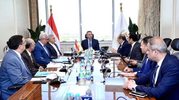 التموين تبحث مع الشركة المصرية للحوم والدواجن والتوريدات الغذائية استعدادات عيد الأضحى