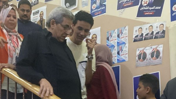 محمود سعد يدلي بصوته في انتخابات الصحفيين