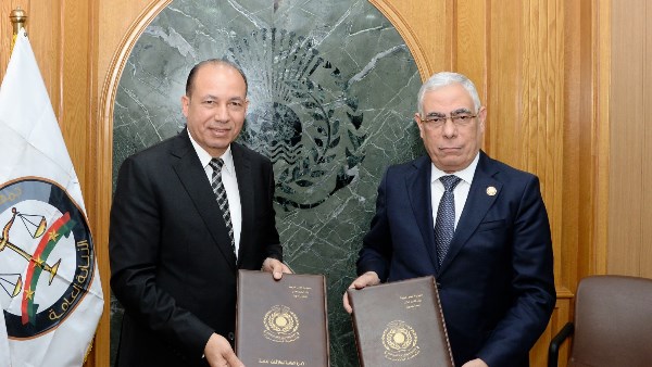 جامعة المنصورة تمنح النائب العام الدكتوراة الفخرية