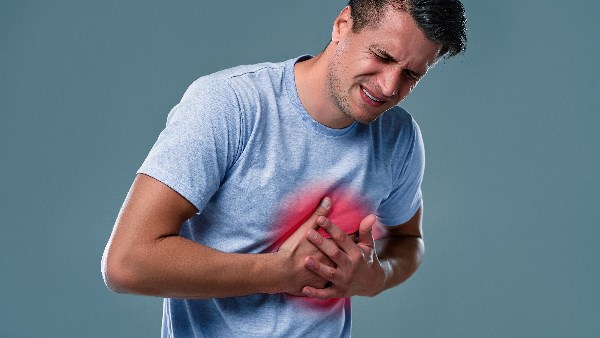 اعراض جلطة القلب
