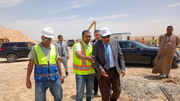 وزير الكهرباء يتفقد مسار خط الربط المصرى السعردي