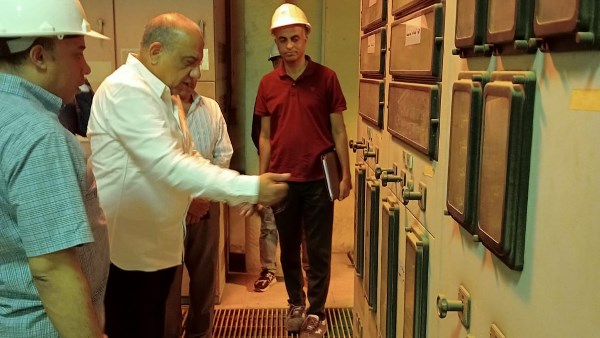 وزير الكهرباء يتفقد محطة محولات باسوس