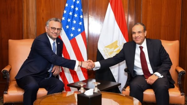 وزير الخارجية والهجرة يستقبل كبير مستشاري الرئيس الأمريكي