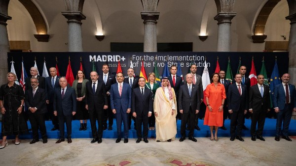 وزير الخارجية والهجرة يشارك في الاجتماع الوزاري الموسع لمجموعة مدريد بشأن القضية الفلسطينية