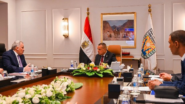 خلال لقاء محافظ جنوب سيناء بمسئولي الثروة السمكية