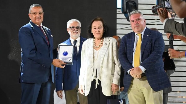 محافظ جنوب سيناء مع الجالية اليونانية 