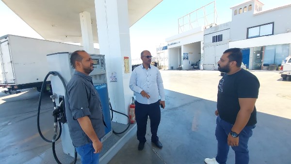 وكيل وزارة التموين بالبحر الأحمر يتابع العمل داخل محطات الوقود ومصنع البوتاجاز بالغردقة
