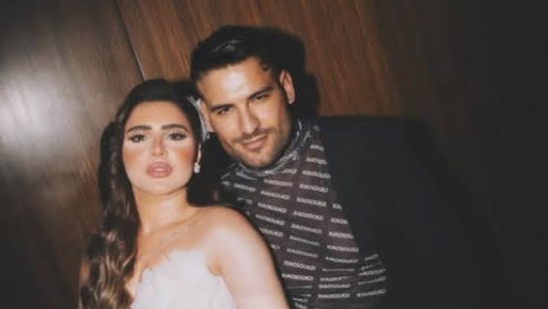 مسلم وزوجته 