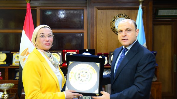 تنفيذ البنية التحتية لمنظومة إدارة المخلفات الجديدة 