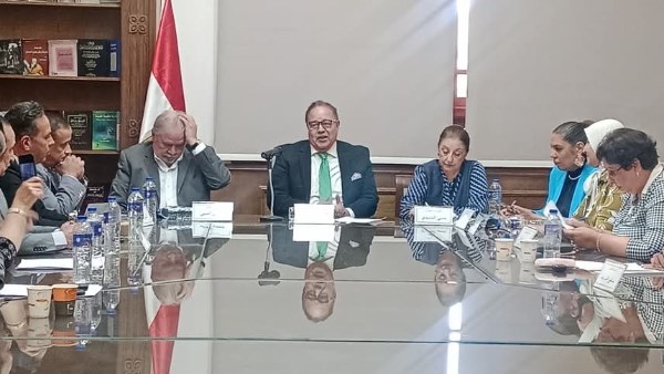 مائدة مستديرة بعنوان "مناهج الإعلام  الأكاديمية وصناعة إعلاميي المستقبل"