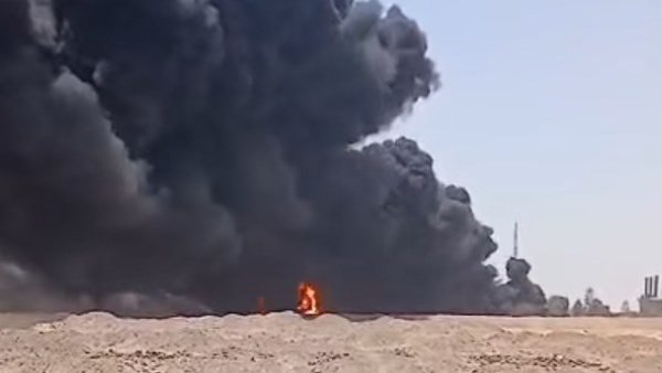 جانب من الحريق