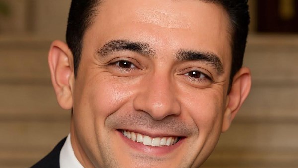 وسط إنهيار زوجته وأسرته.. إنتهاء مراسم دفن جثمان أحمد الدجوي بمقابر العائلة