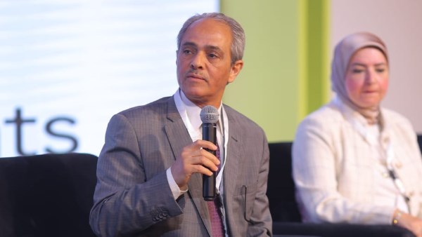 خلال المؤتمر