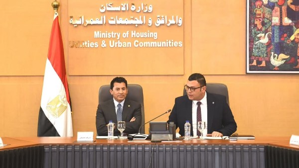 وزير الإسكان: توفير كافة أوجه الدعم لتعظيم الاستفادة من المنشآت الرياضية بالعاصمة الإدارية