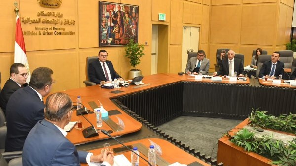 وزير الإسكان: استمرار العمل بالتيسيرات المخصصة للمطورين العقاريين