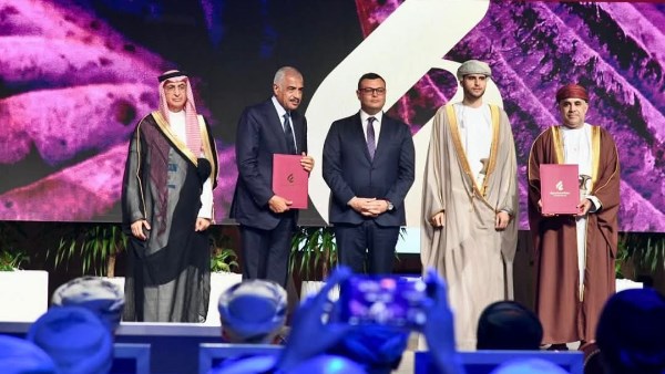 خلال المؤتمر