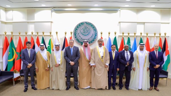 خلال الاجتماع