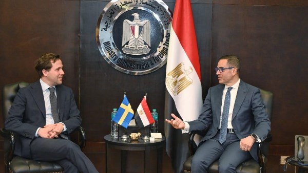 الخطيب: مصر تفتح ذراعيها للاستثمار السويدي وفرص تعاون غير مسبوقة
