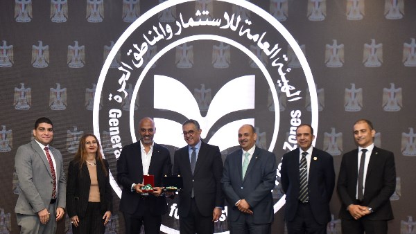 خلال التكريم