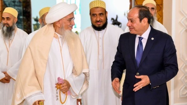 رابط روحي وتنموي.. الرئيس السيسي يستقبل سلطان البهرة ويشيد بجهود ترميم آل البيت| فمن هم؟