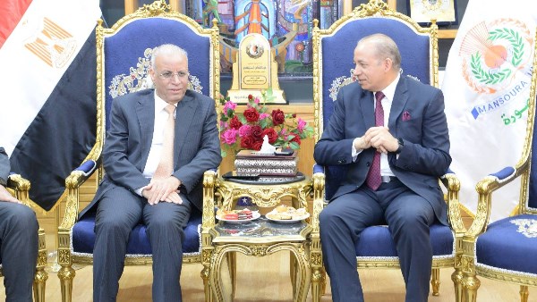 رئيس جامعة المنصورة الدكتور شريف يوسف خاطر