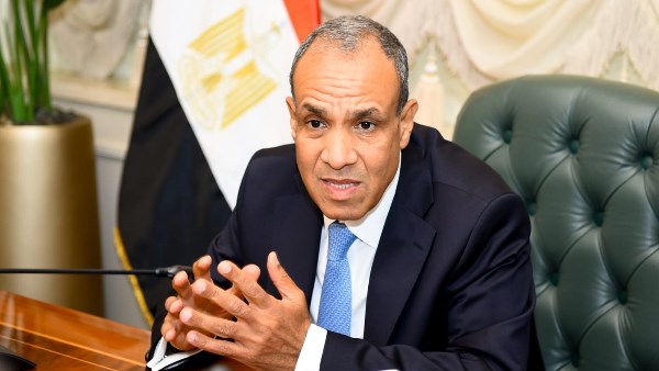 وزير الخارجية: تمثيل مصر بالخارج مسؤولية وطنية تتطلب أعلى درجات المهنية والالتزام