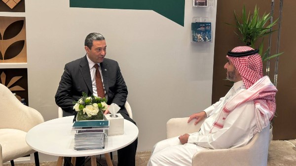 محافظ دمياط يبحث مع "المعهد العربي لإنماء المدن" بالرياض إمكانية إنشاء متحف للأثاث المصري