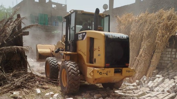 الأقصر: إزالة 8 تعديات على الأراضي الزراعية بالزينية