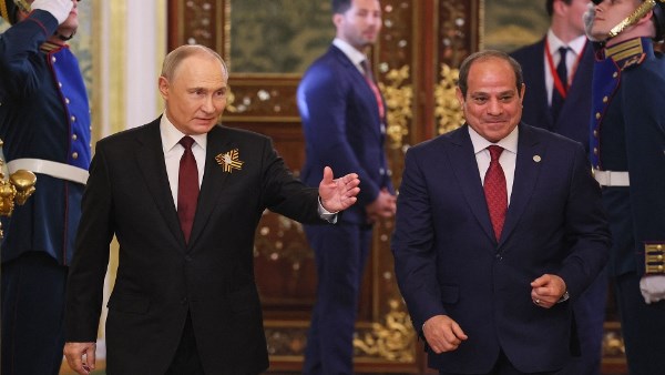 مشاركة مصرية تاريخية في احتفالات عيد النصر بروسيا.. وخبير: تعكس احترام العالم لدور القاهرة وموقعها الجيوسياسي